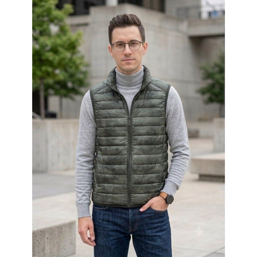 UNIQLO Men's Olive Green Packable Ultra Light Puffer Vest Small Gorpcore Fall